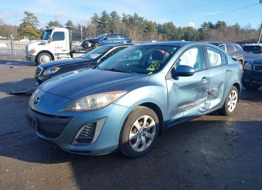Photo 2 of 2010 Mazda Mazda3 I SPORT (VIN JM1BL1SGXA1344012)