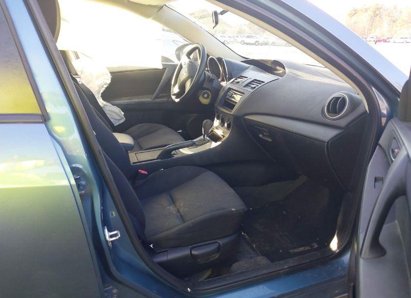 Photo 5 of 2010 Mazda Mazda3 I SPORT (VIN JM1BL1SGXA1344012)