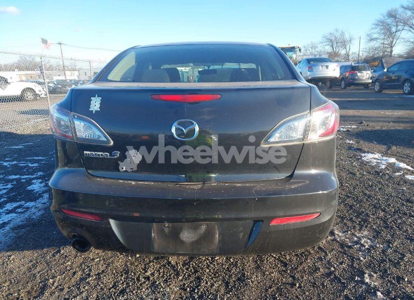 Photo 16 of 2013 Mazda Mazda3 I SV (VIN JM1BL1TF0D1789384)