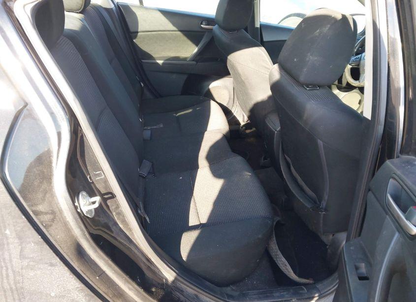 Photo 8 of 2013 Mazda Mazda3 I SV (VIN JM1BL1TF1D1722261)