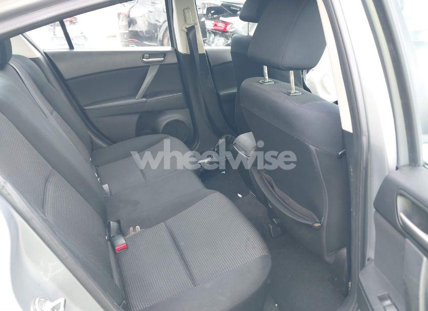 Photo 8 of 2013 Mazda Mazda3 I SV (VIN JM1BL1TF2D1702052)