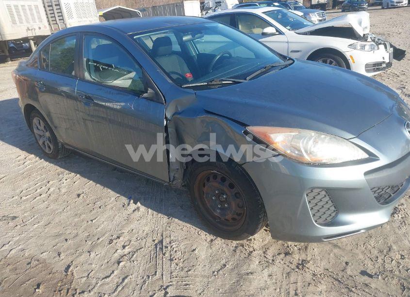 Photo 6 of 2013 Mazda Mazda3 I SV (VIN JM1BL1TF2D1769010)