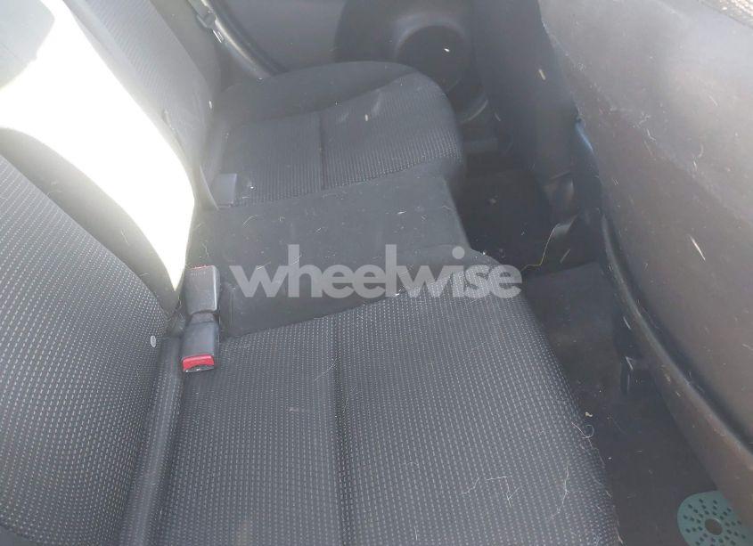Photo 8 of 2013 Mazda Mazda3 I SV (VIN JM1BL1TF2D1769010)