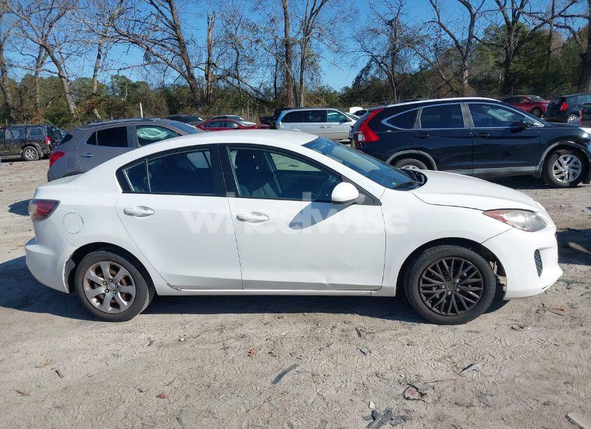 Photo 13 of 2013 Mazda Mazda3 I SV (VIN JM1BL1TF4D1746358)