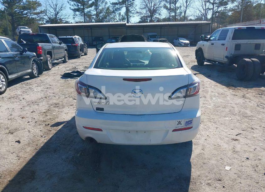 Photo 16 of 2013 Mazda Mazda3 I SV (VIN JM1BL1TF4D1746358)