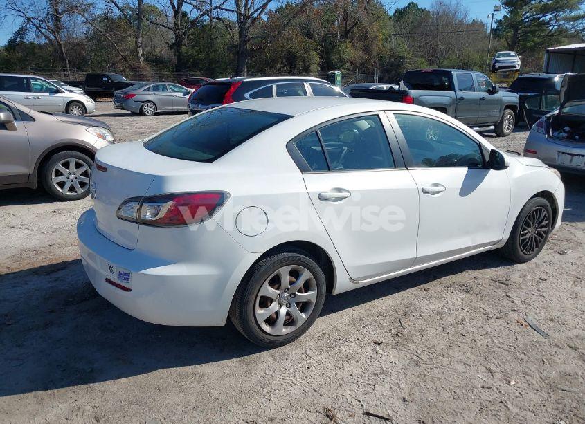 Photo 4 of 2013 Mazda Mazda3 I SV (VIN JM1BL1TF4D1746358)