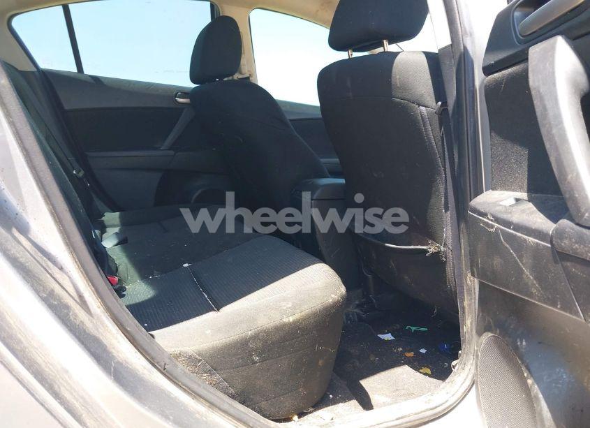 Photo 8 of 2013 Mazda Mazda3 I SV (VIN JM1BL1TF4D1797066)