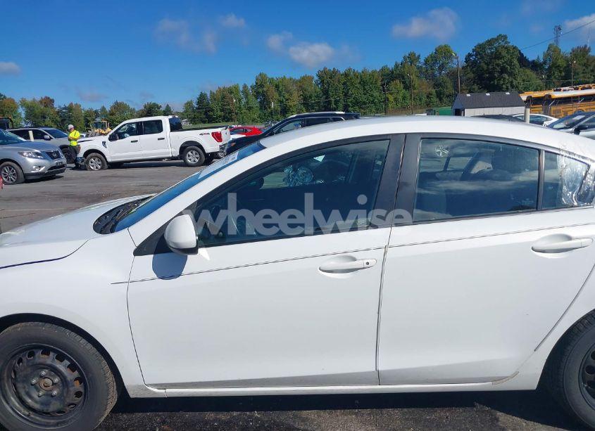 Photo 14 of 2013 Mazda Mazda3 I SV (VIN JM1BL1TF4D1797908)