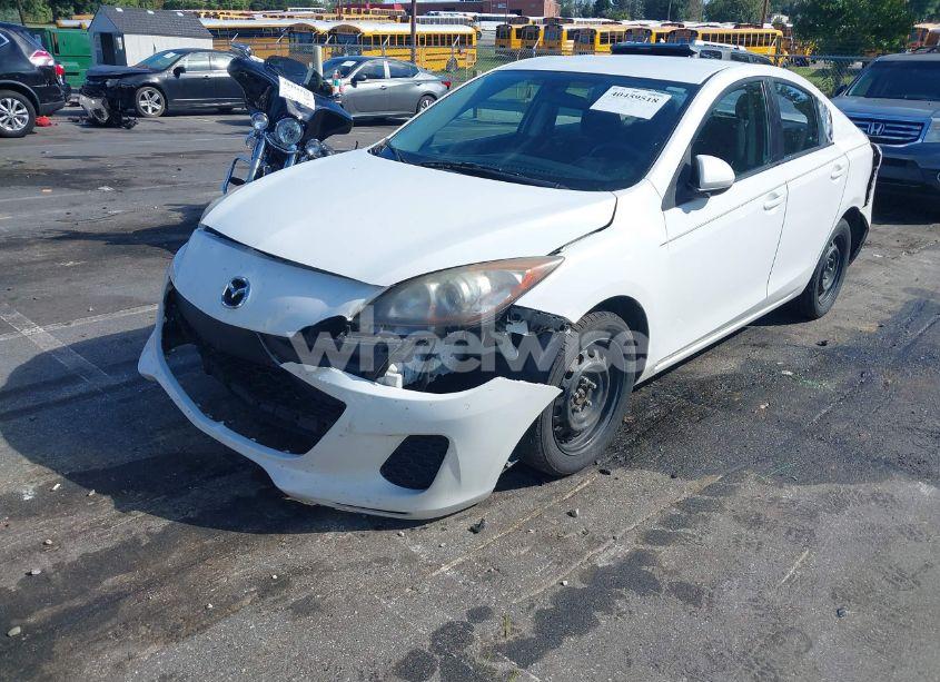 Photo 6 of 2013 Mazda Mazda3 I SV (VIN JM1BL1TF4D1797908)