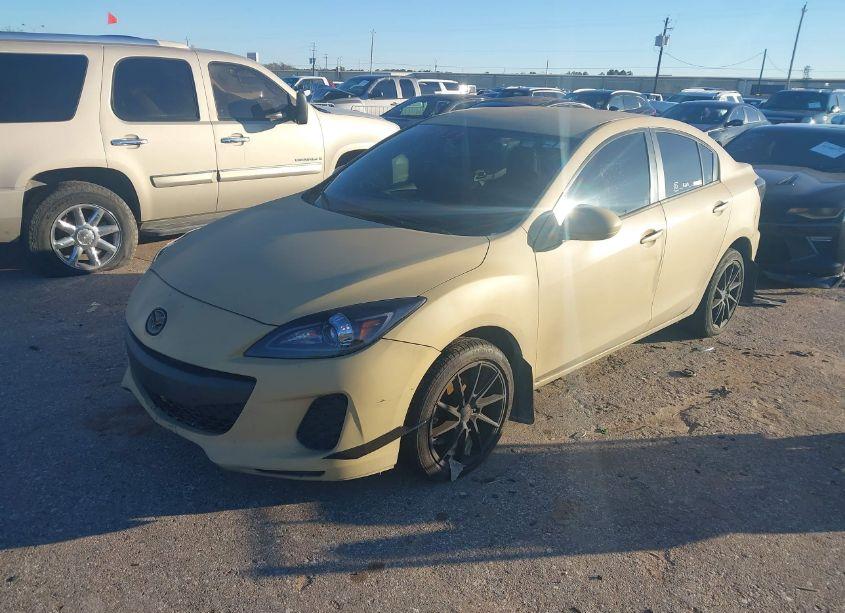 Photo 2 of 2013 Mazda Mazda3 I SV (VIN JM1BL1TF5D1721890)