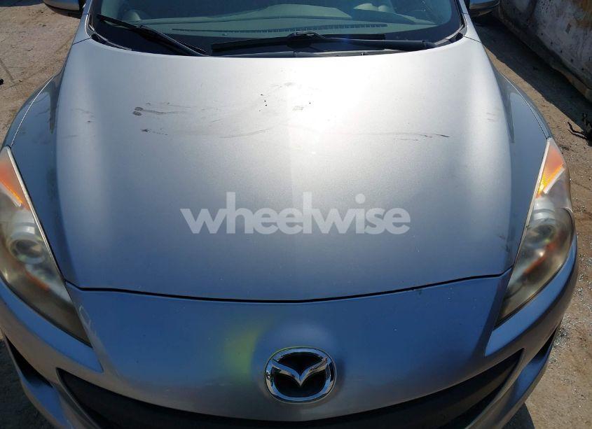 Photo 6 of 2013 Mazda Mazda3 I SV (VIN JM1BL1TF5D1725728)