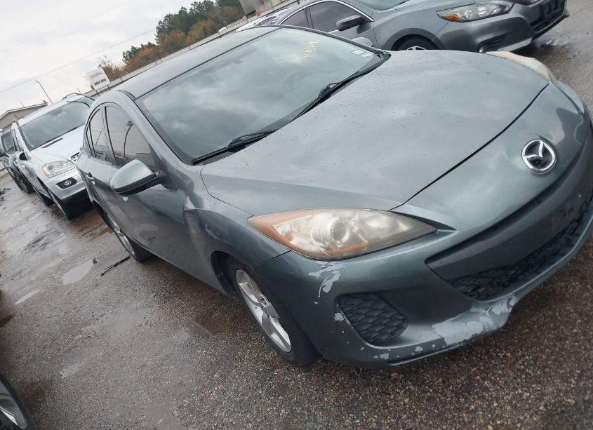 2013 Mazda Mazda3 I SV (VIN JM1BL1TF5D1811136) main photo