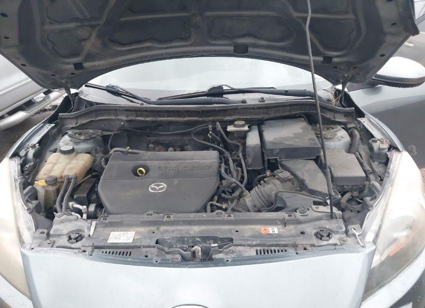 Photo 10 of 2013 Mazda Mazda3 I SV (VIN JM1BL1TF5D1811136)