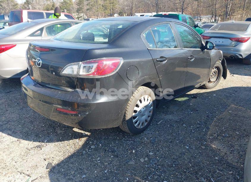 Photo 4 of 2013 Mazda Mazda3 I SV (VIN JM1BL1TF6D1723552)
