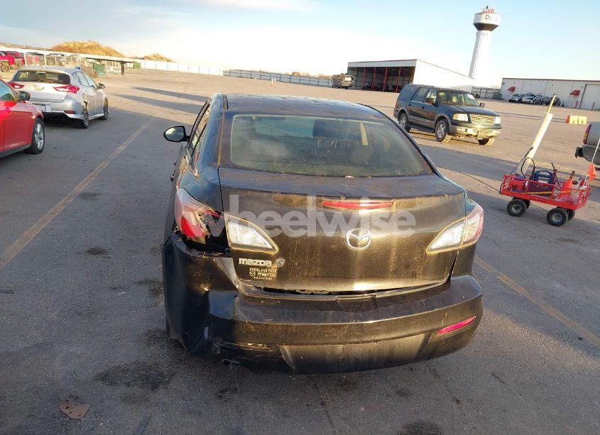 Photo 12 of 2013 Mazda Mazda3 I SV (VIN JM1BL1TF6D1785162)