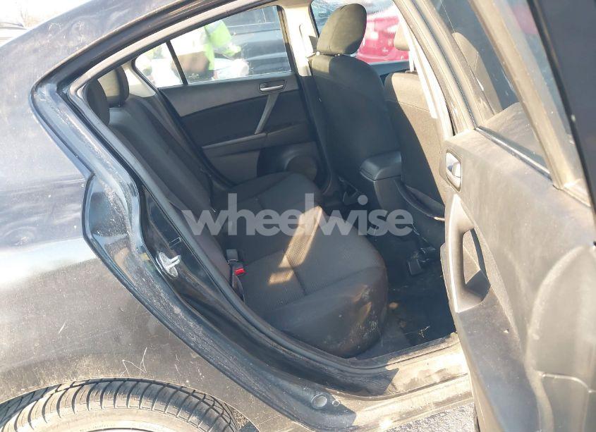 Photo 8 of 2013 Mazda Mazda3 I SV (VIN JM1BL1TF6D1785162)