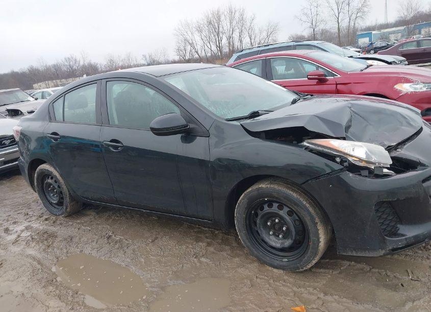 Photo 13 of 2013 Mazda Mazda3 I SV (VIN JM1BL1TF6D1829693)