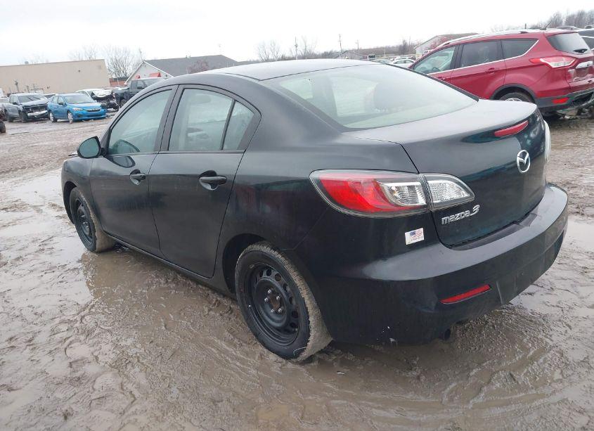 Photo 3 of 2013 Mazda Mazda3 I SV (VIN JM1BL1TF6D1829693)