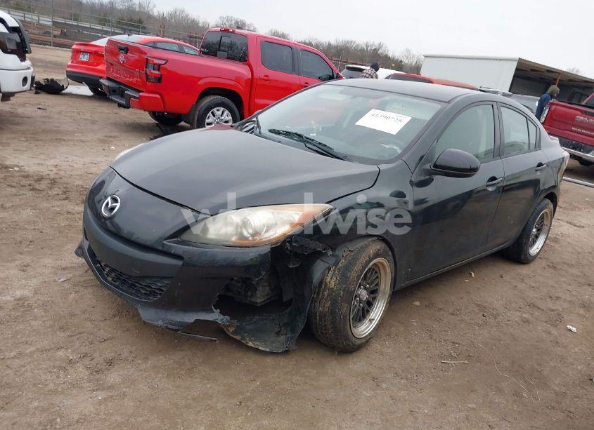 Photo 2 of 2013 Mazda Mazda3 I SV (VIN JM1BL1TF7D1806472)