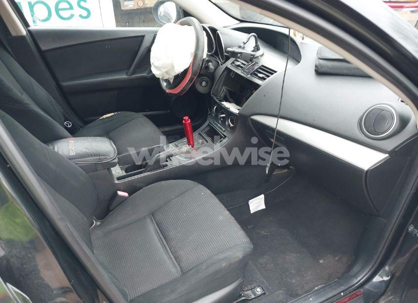 Photo 5 of 2013 Mazda Mazda3 I SV (VIN JM1BL1TF7D1806472)