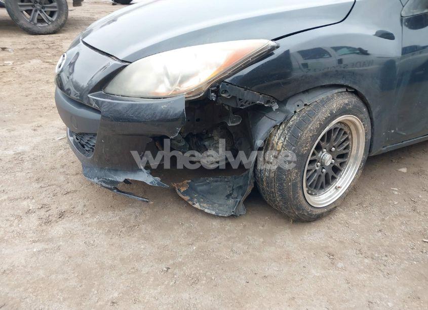 Photo 6 of 2013 Mazda Mazda3 I SV (VIN JM1BL1TF7D1806472)