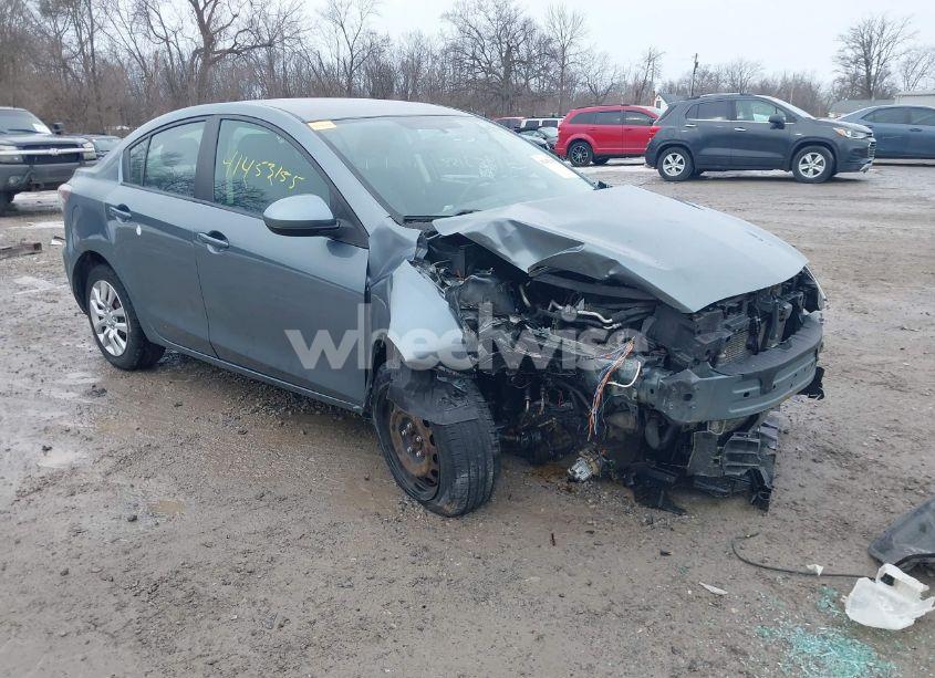 2013 Mazda Mazda3 I SV (VIN JM1BL1TF8D1754365) main photo