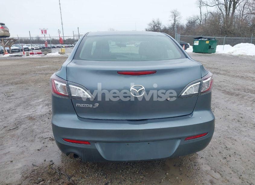 Photo 17 of 2013 Mazda Mazda3 I SV (VIN JM1BL1TF8D1754365)