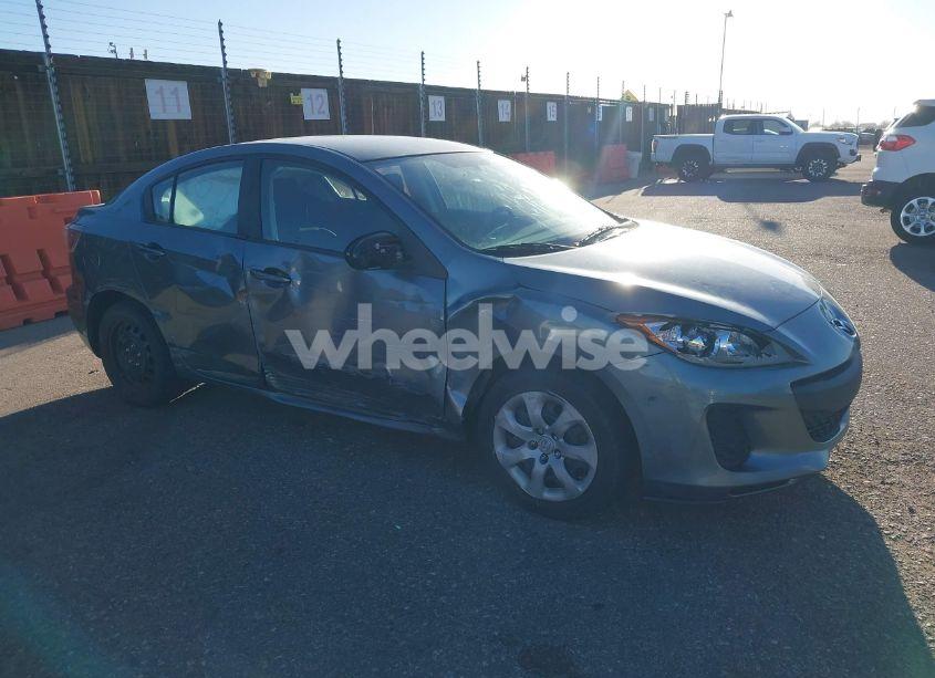 2013 Mazda Mazda3 I SV (VIN JM1BL1TF8D1766872) main photo