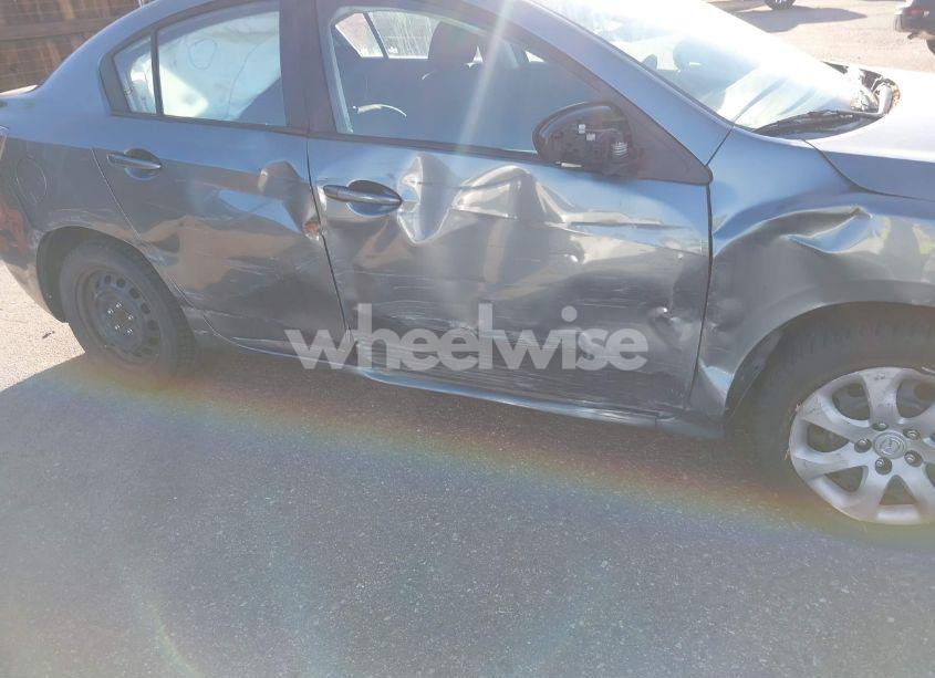 Photo 6 of 2013 Mazda Mazda3 I SV (VIN JM1BL1TF8D1766872)