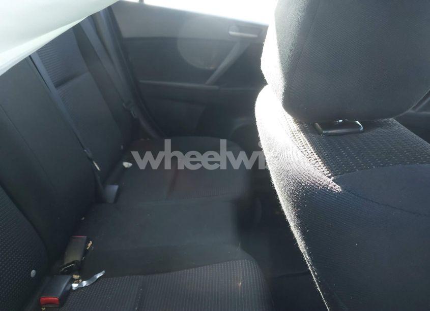 Photo 8 of 2013 Mazda Mazda3 I SV (VIN JM1BL1TF8D1766872)