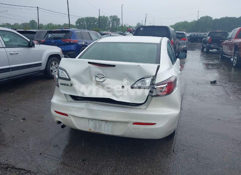 Photo 6 of 2013 Mazda Mazda3 I SV (VIN JM1BL1TF8D1776057)