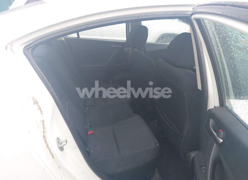 Photo 8 of 2013 Mazda Mazda3 I SV (VIN JM1BL1TF8D1776057)