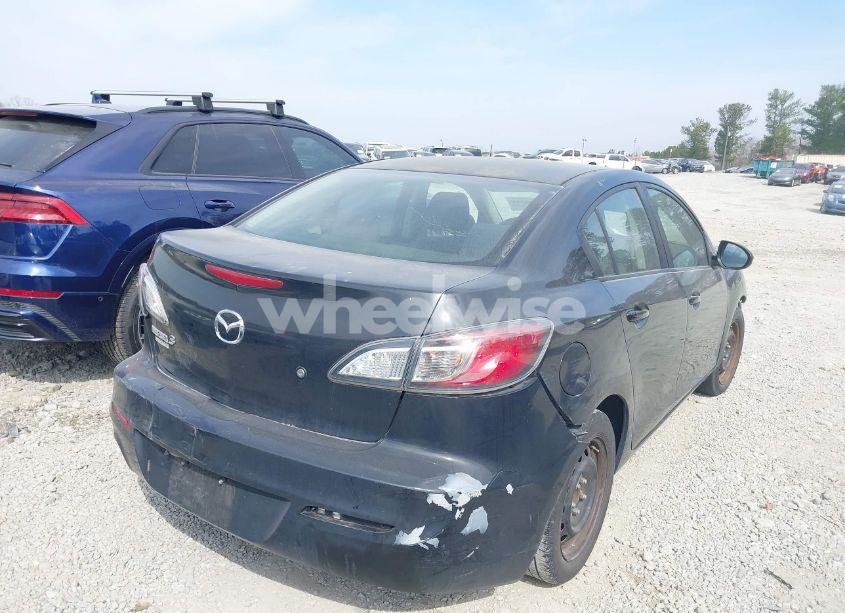 Photo 4 of 2013 Mazda Mazda3 I SV (VIN JM1BL1TF9D1705353)