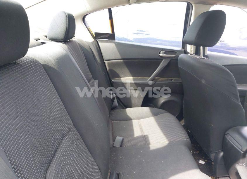 Photo 8 of 2013 Mazda Mazda3 I SV (VIN JM1BL1TF9D1705353)