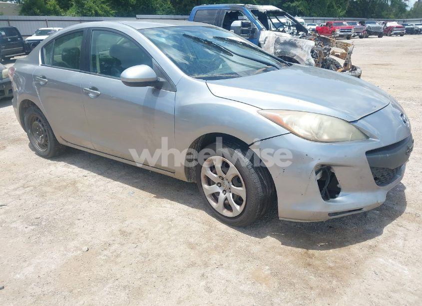 2013 Mazda Mazda3 I SV (VIN JM1BL1TF9D1751054) main photo