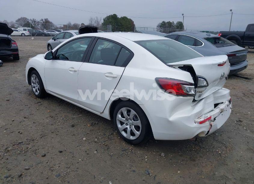 Photo 3 of 2013 Mazda Mazda3 I SV (VIN JM1BL1TFXD1709766)