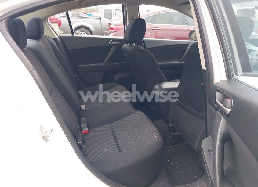 Photo 8 of 2013 Mazda Mazda3 I SV (VIN JM1BL1TFXD1709766)