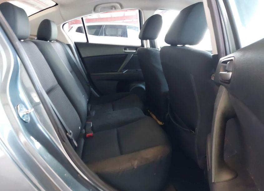 Photo 8 of 2013 Mazda Mazda3 I SV (VIN JM1BL1TFXD1716734)