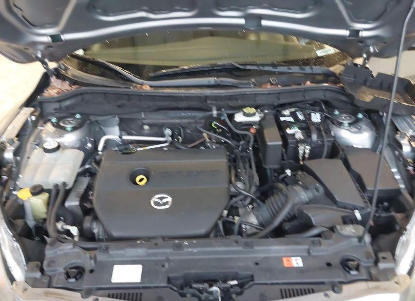 Photo 10 of 2013 Mazda Mazda3 I SV (VIN JM1BL1TFXD1721173)