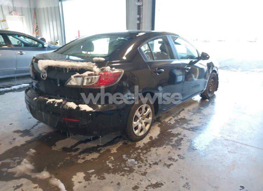 Photo 4 of 2013 Mazda Mazda3 I SV (VIN JM1BL1TG0D1812753)
