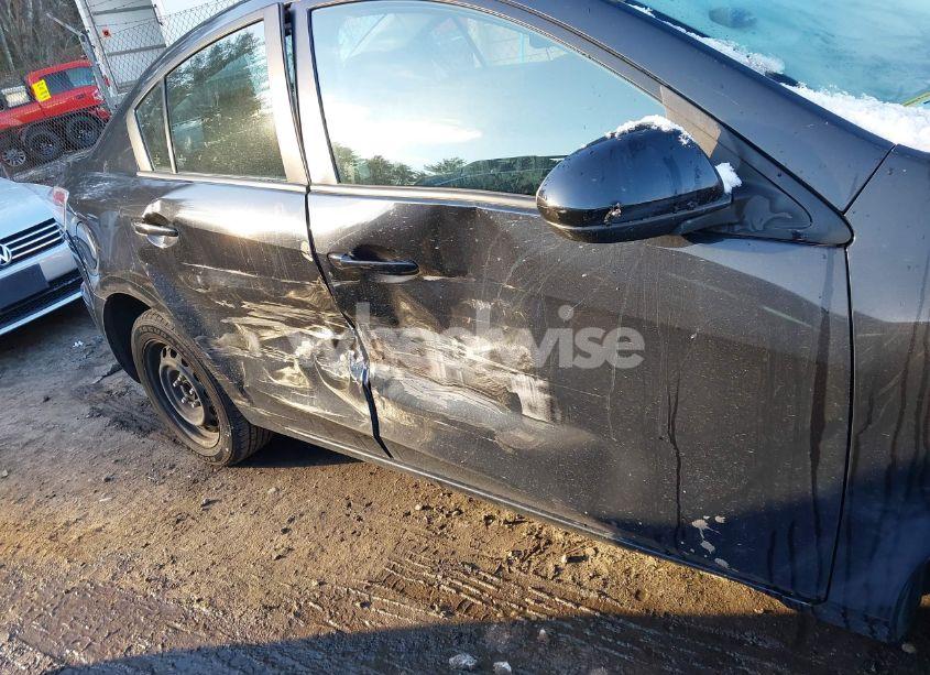 Photo 6 of 2013 Mazda Mazda3 I SV (VIN JM1BL1TG0D1840536)