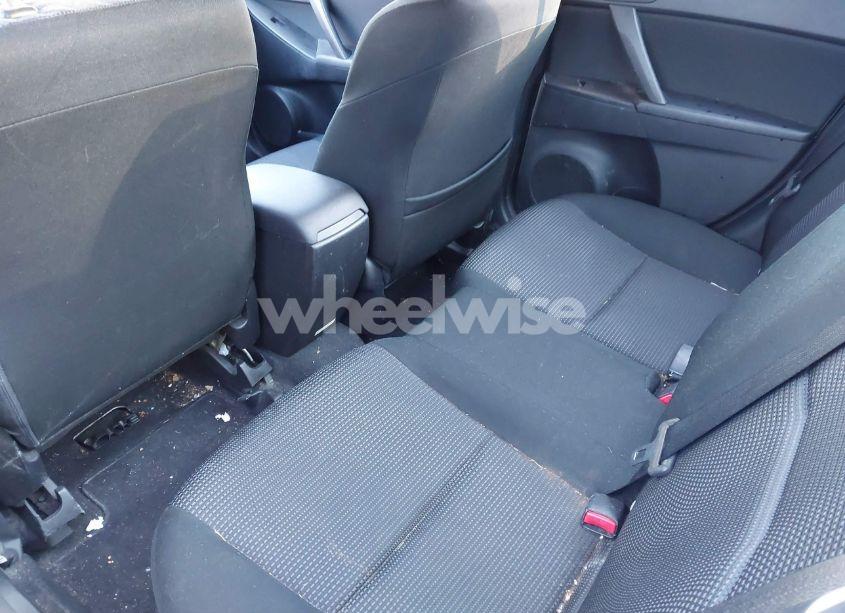 Photo 8 of 2013 Mazda Mazda3 I SV (VIN JM1BL1TG0D1840536)