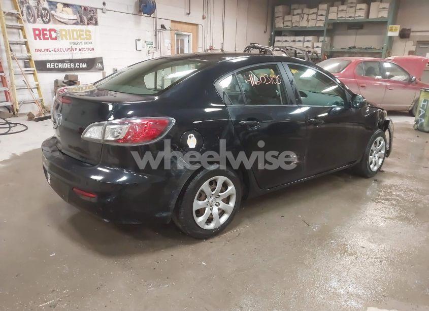 Photo 4 of 2013 Mazda Mazda3 I SV (VIN JM1BL1TG1D1824491)