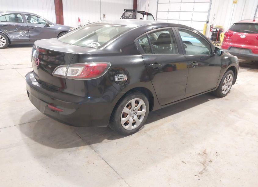 Photo 4 of 2013 Mazda Mazda3 I SV (VIN JM1BL1TG2D1752829)