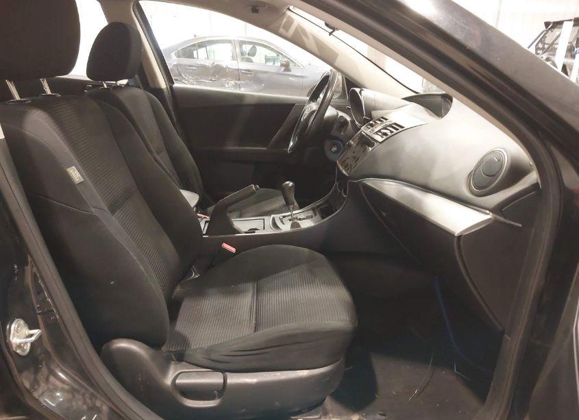Photo 5 of 2013 Mazda Mazda3 I SV (VIN JM1BL1TG2D1752829)