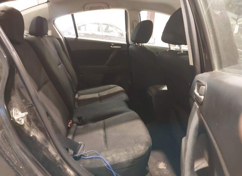 Photo 8 of 2013 Mazda Mazda3 I SV (VIN JM1BL1TG2D1752829)