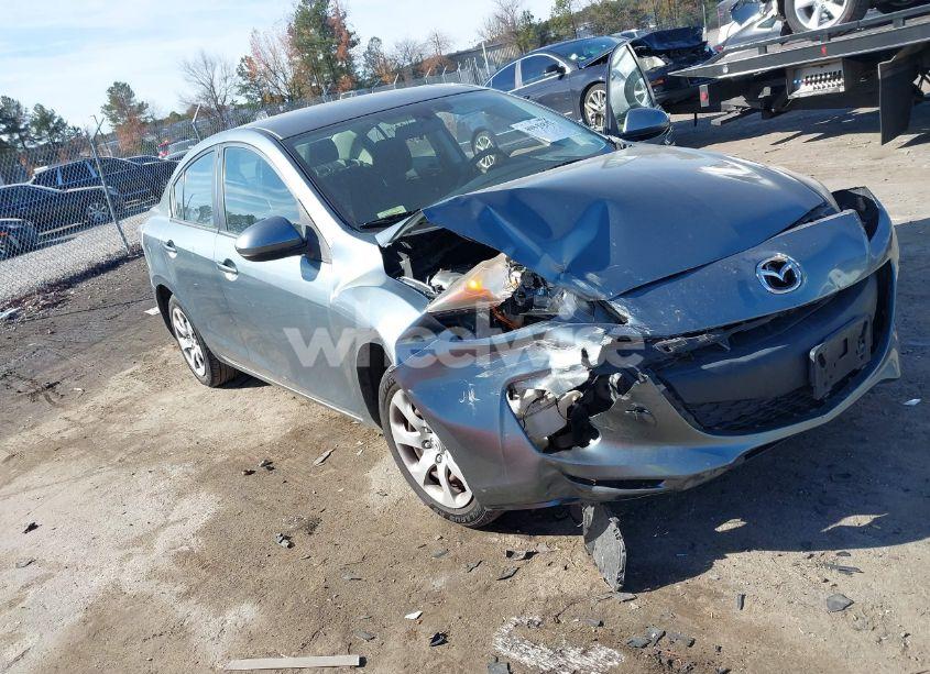 2013 Mazda Mazda3 I SV (VIN JM1BL1TG2D1789556) main photo