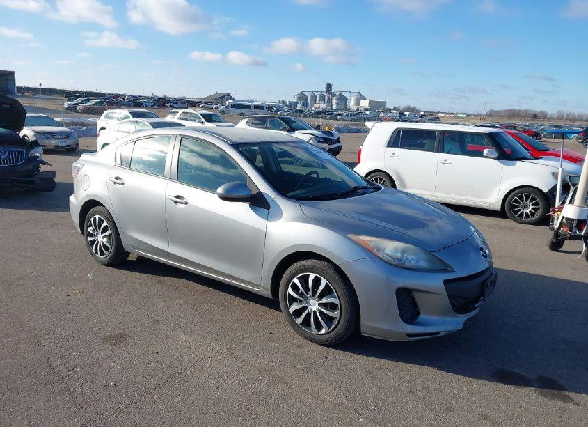 2013 Mazda Mazda3 I SV (VIN JM1BL1TG3D1763774) main photo