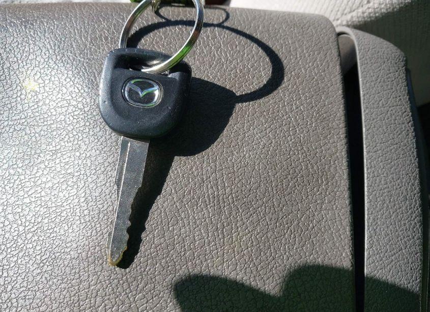 Photo 11 of 2013 Mazda Mazda3 I SV (VIN JM1BL1TG4D1757871)