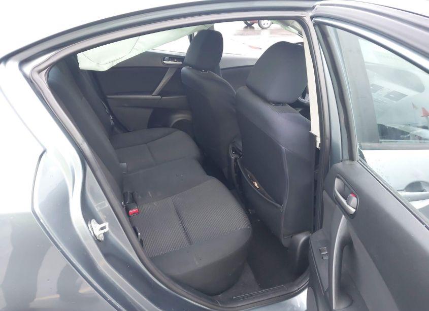 Photo 8 of 2013 Mazda Mazda3 I SV (VIN JM1BL1TG4D1757871)